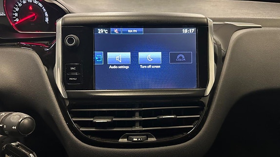 Peugeot 208 24 of 29