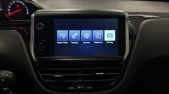 Peugeot 208 22 of 29