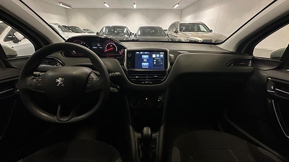Peugeot 208 15 of 29