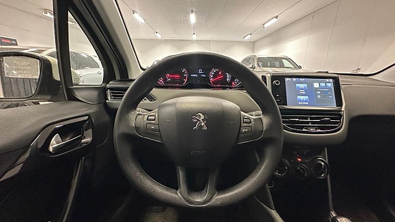 Peugeot 208 16 of 29