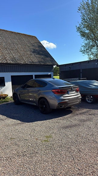 BMW X6 2 of 12