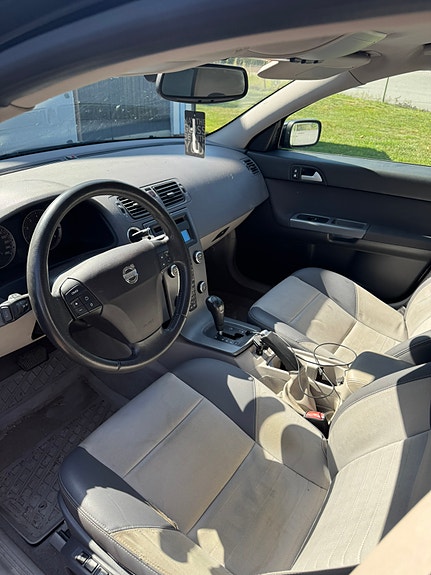 Volvo S40 7 of 9