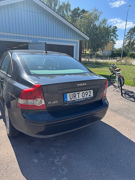 Volvo S40 2 of 9