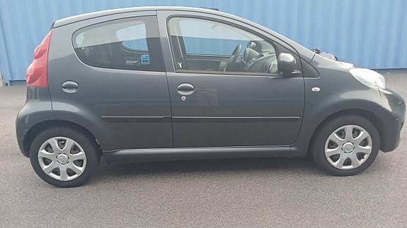 Peugeot 107 4 of 13