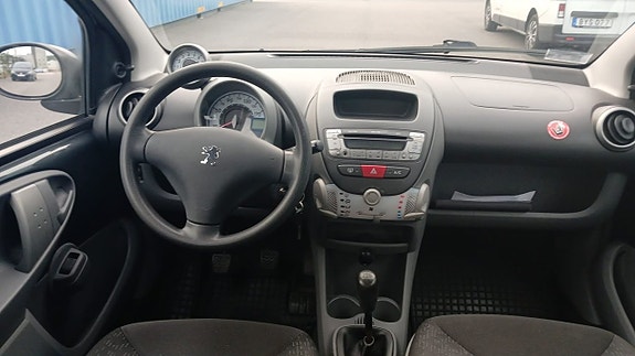 Peugeot 107 12 of 13