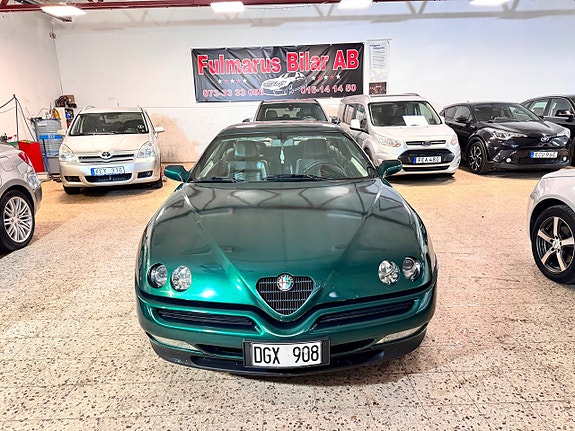Alfa Romeo GTV 2 of 9