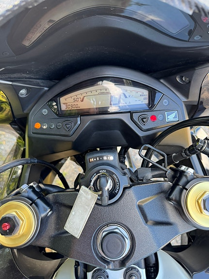 Honda CBR600F 4 of 5