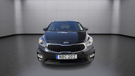 Kia Carens 4 of 23