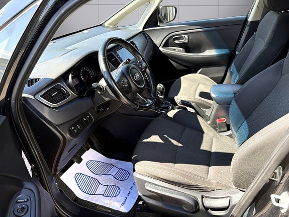 Kia Carens 12 of 23