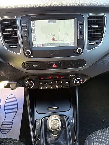 Kia Carens 21 of 23