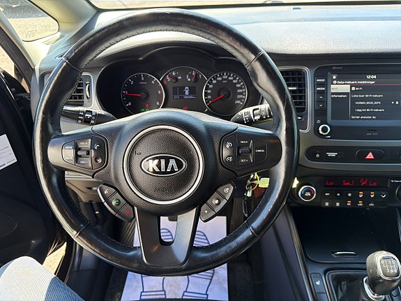 Kia Carens 13 of 23