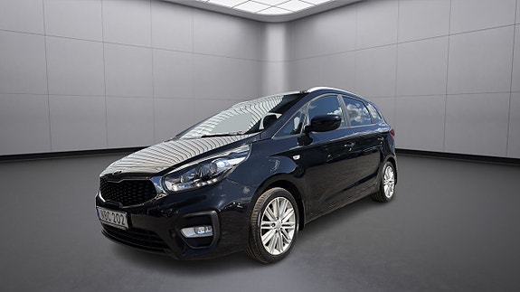 Kia Carens 7 of 23