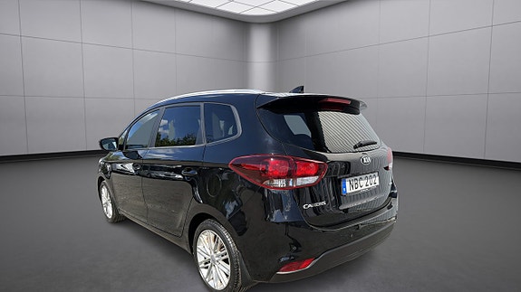 Kia Carens 9 of 23