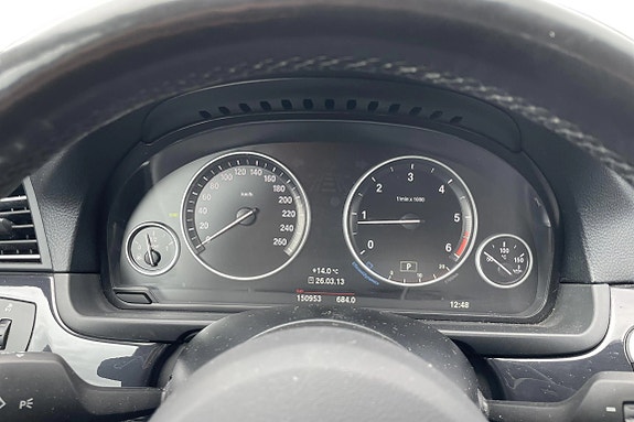 BMW 520d 2 of 13