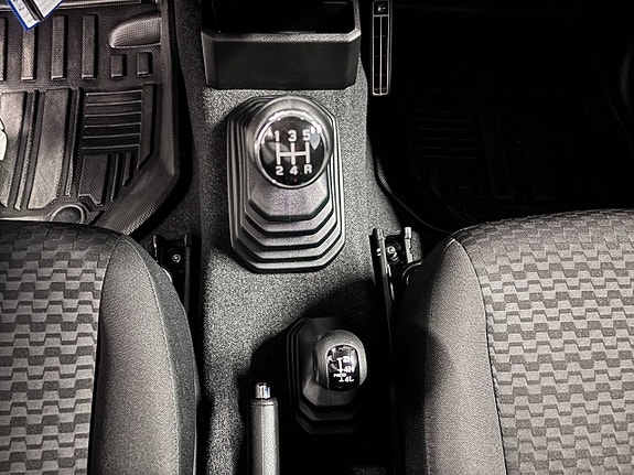 Suzuki Jimny 11 of 14