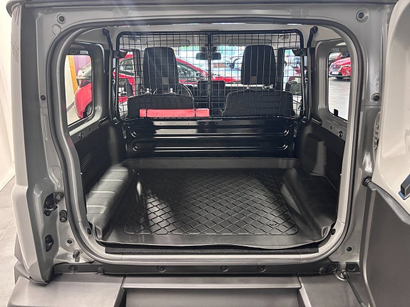 Suzuki Jimny 14 of 14