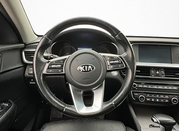 Kia Optima 3 of 11