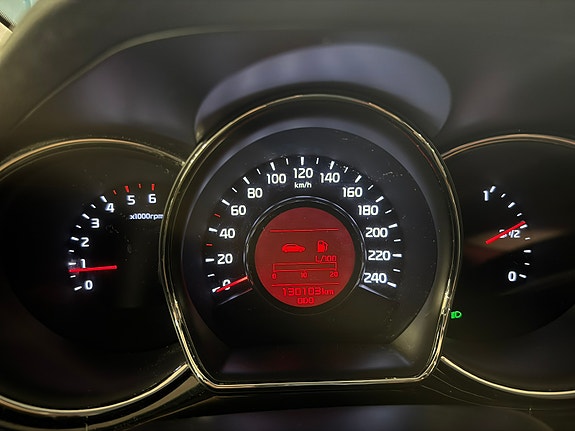 Kia Ceed 9 of 16