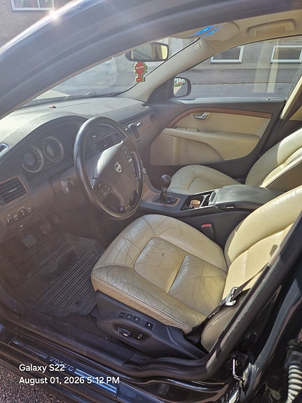Volvo V70 7 of 10