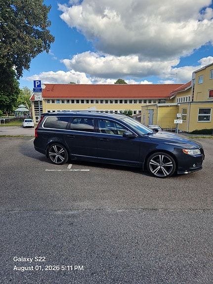 Volvo V70 4 of 10