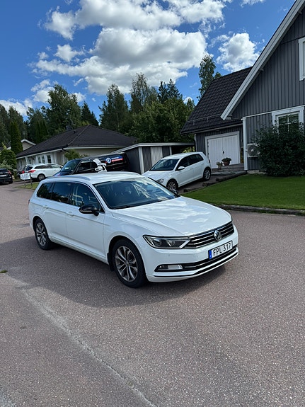 Volkswagen Passat 5 of 10