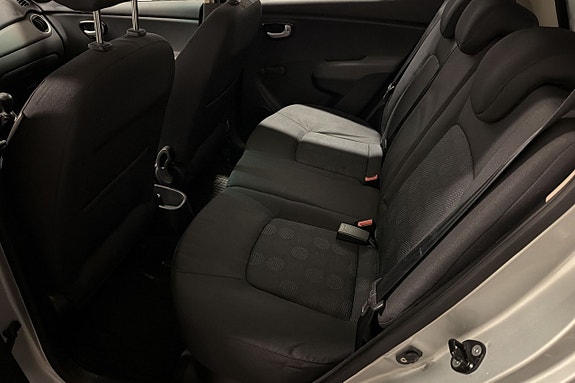 Hyundai i10 14 of 15