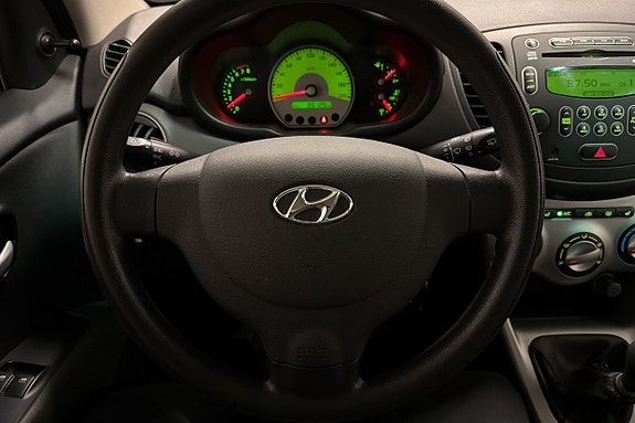 Hyundai i10 8 of 15
