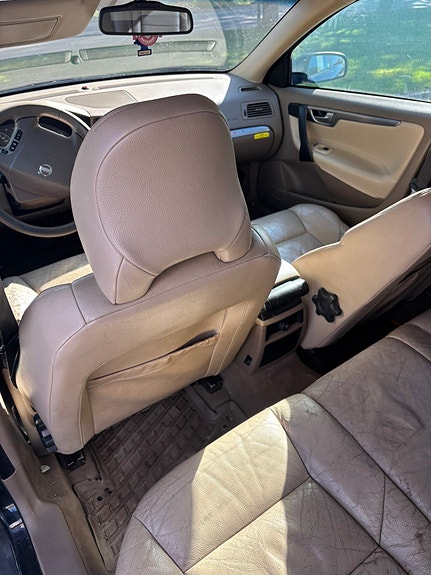 Volvo V70 6 of 7