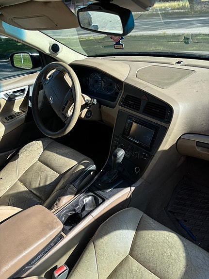 Volvo V70 7 of 7