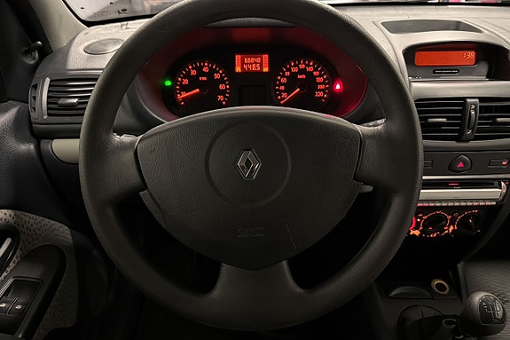 Renault Clio 7 of 15