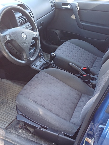Opel Astra 3 of 5