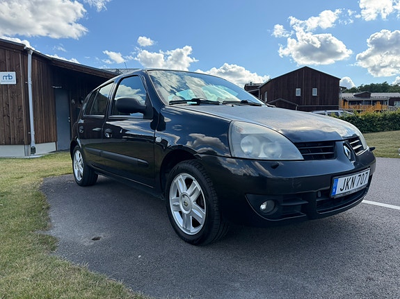 Renault Clio 5 of 12