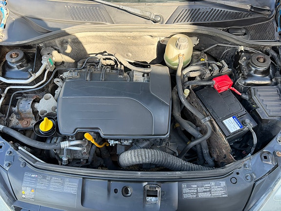 Renault Clio 12 of 12