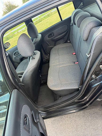 Renault Clio 7 of 12