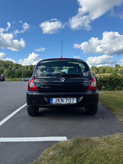 Renault Clio 3 of 12