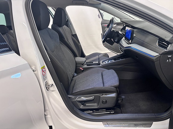 Skoda Octavia 6 of 16