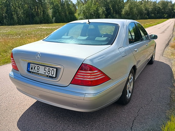 Mercedes-Benz S350 3 of 5