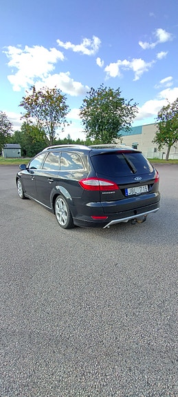 Ford Mondeo 2 of 9