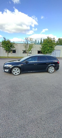 Ford Mondeo 3 of 9
