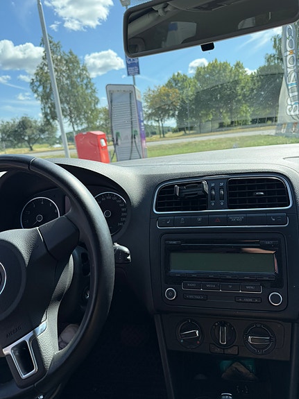 Volkswagen Polo 5 of 8