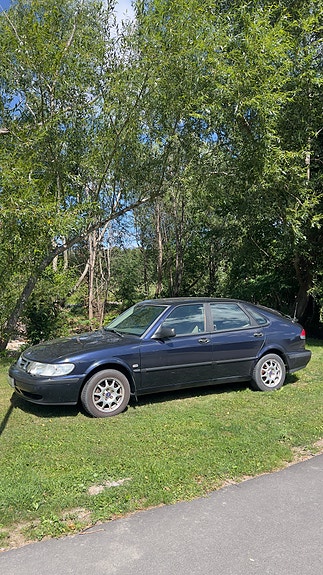 Saab 9-3 2 of 5
