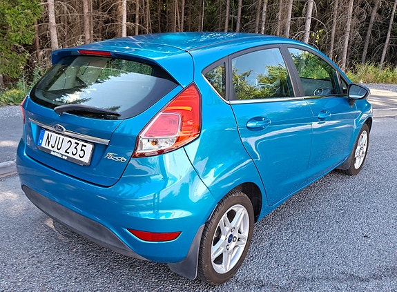 Ford Fiesta 6 of 13