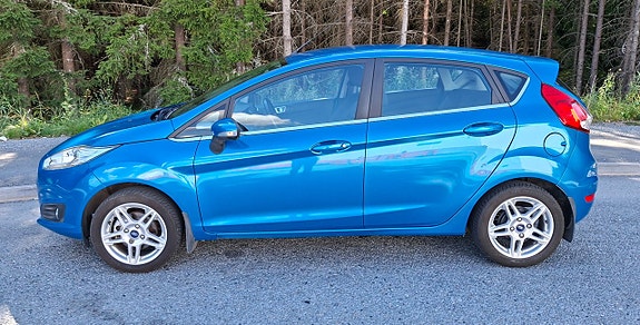 Ford Fiesta 9 of 13