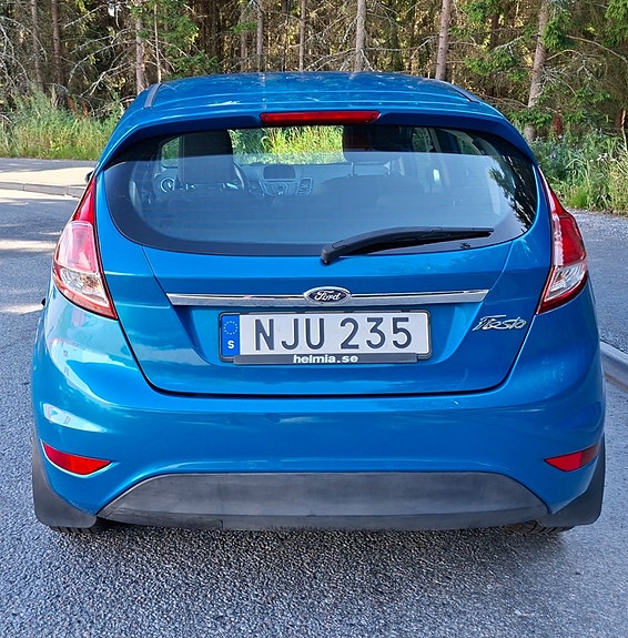 Ford Fiesta 7 of 13