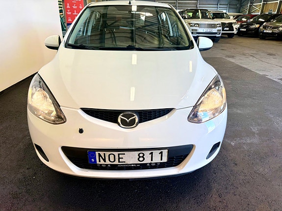 Mazda 2 15 of 16
