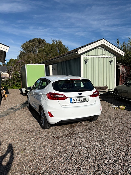 Ford Fiesta 2 of 10
