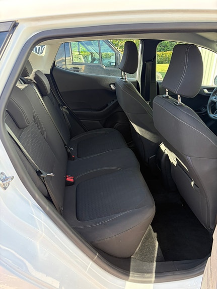 Ford Fiesta 5 of 10