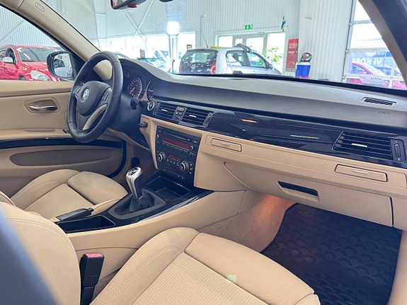 BMW 320d 11 of 23