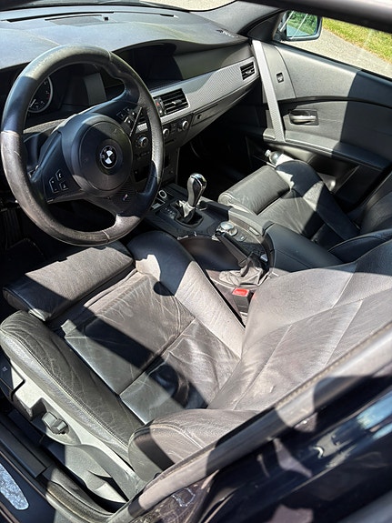 BMW 525i 6 of 7