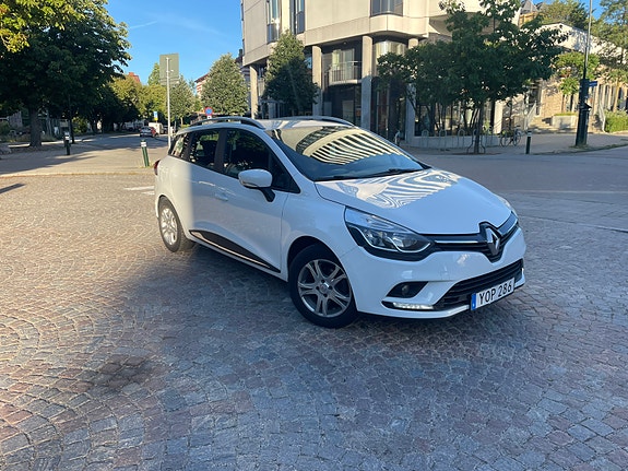 Renault Clio 2 of 6